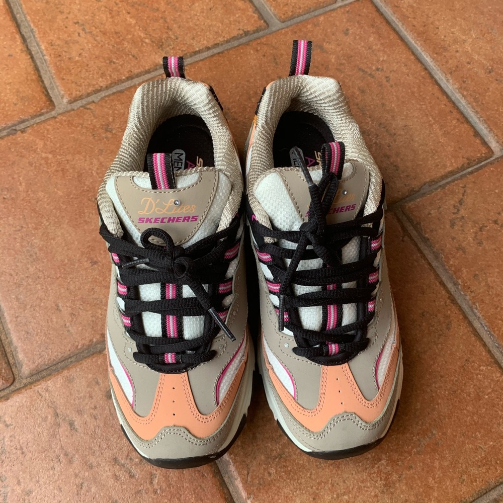 Sketchers D’lites sneakers like brand new